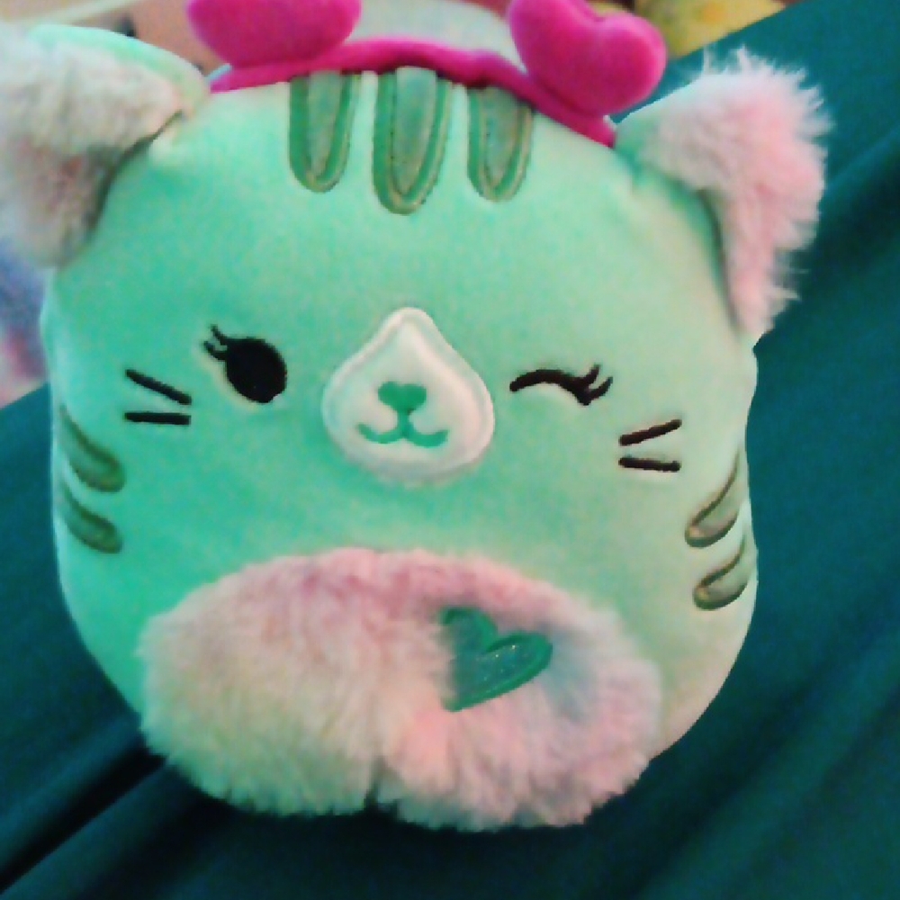 Squishmallows White and Tan Stuffed Animal Collection - Picture 3 of 5